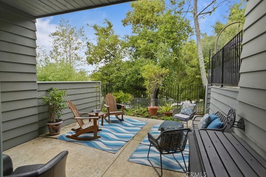 1408 View Dr, Thousand Oaks CA 91362-4315 exterior