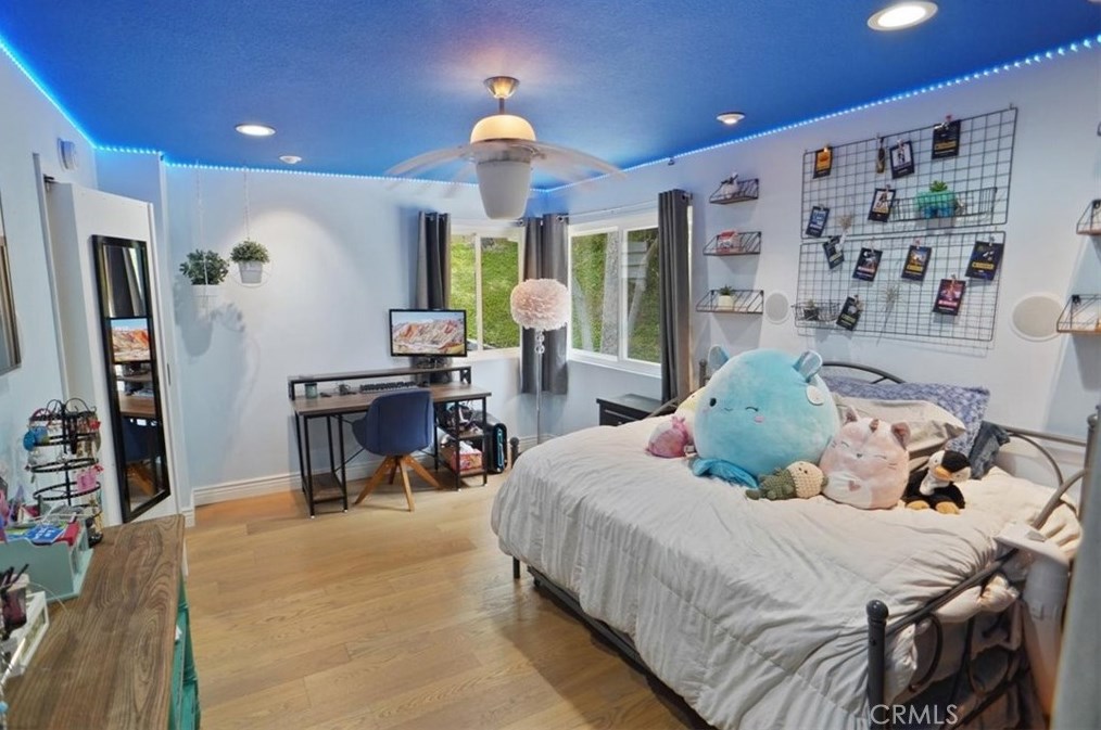 1408 View Dr, Thousand Oaks CA 91362-4315 exterior