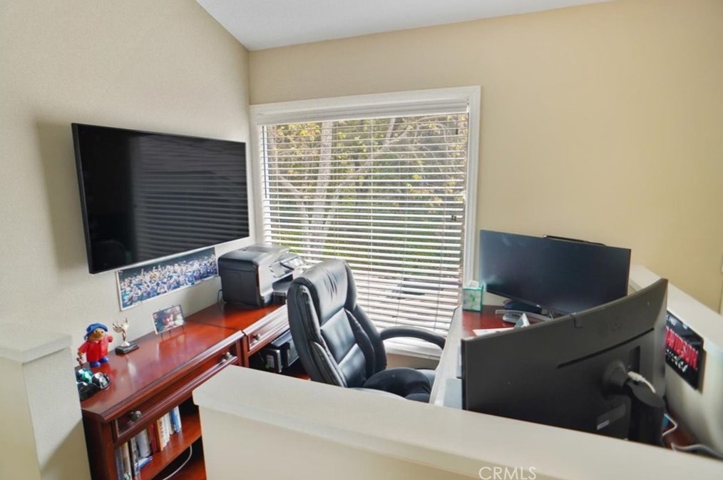 1408 View Dr, Thousand Oaks CA 91362-4315 exterior