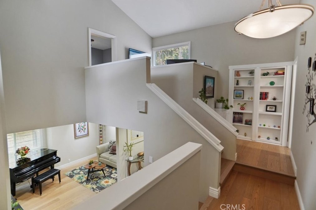 1408 View Dr, Thousand Oaks CA 91362-4315 exterior