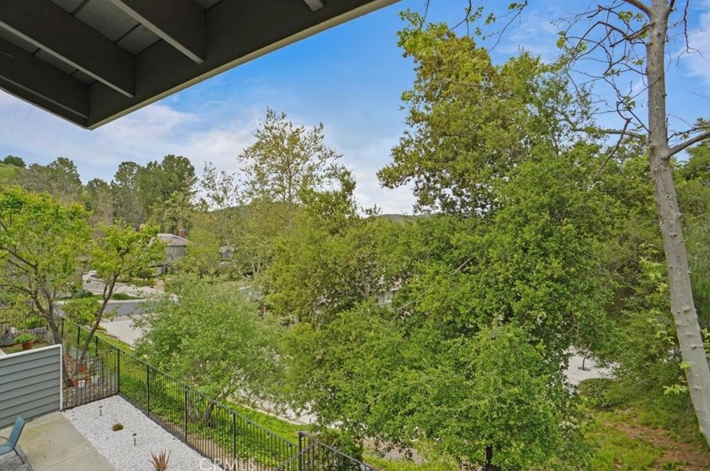 1408 View Dr, Thousand Oaks CA 91362-4315 exterior