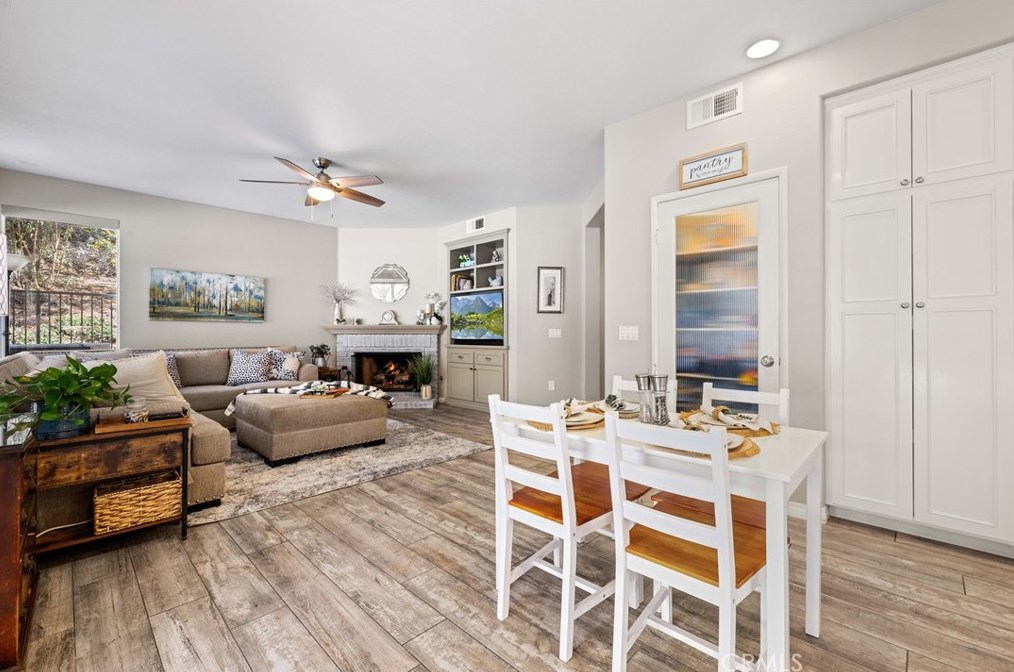 29655 Mammoth Ln, Santa Clarita CA  91387-6226 exterior