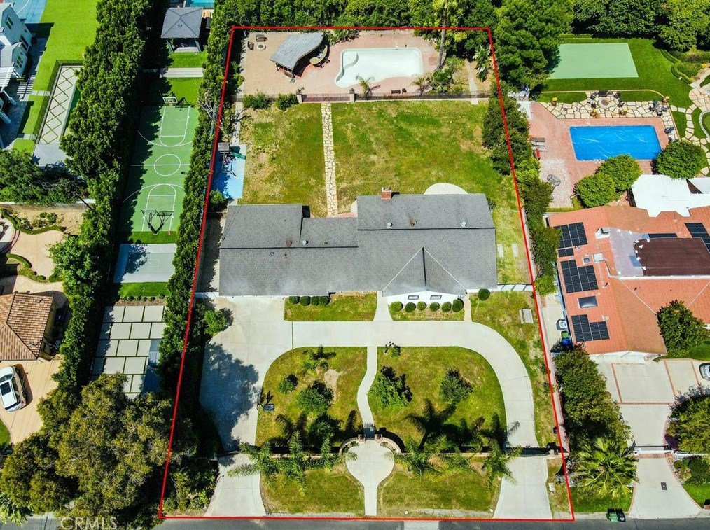 5343 Amestoy Ave, Van Nuys, CA 91316-2613
