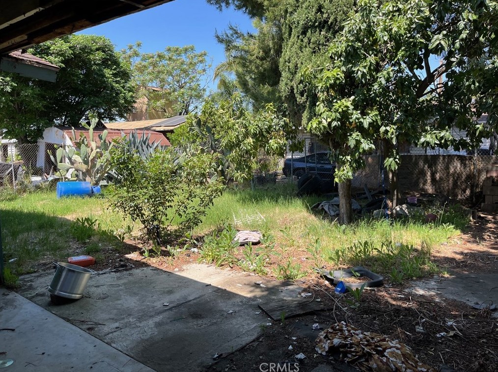 13105 Desmond St, Los Angeles CA  91331-1028 exterior
