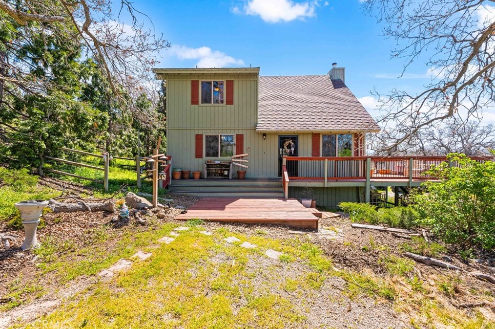 24260 Bowen Ct, Tehachapi, CA 93561-8371