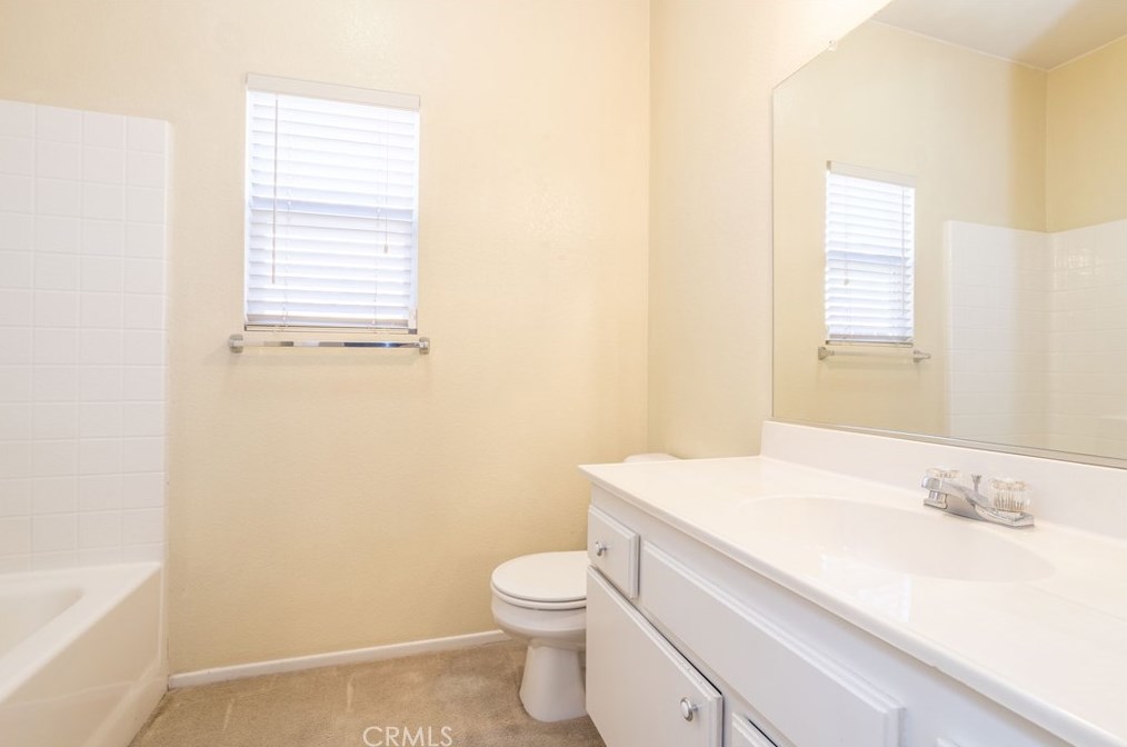 45757 Knightsbridge St, Lancaster CA 93534-5198 exterior