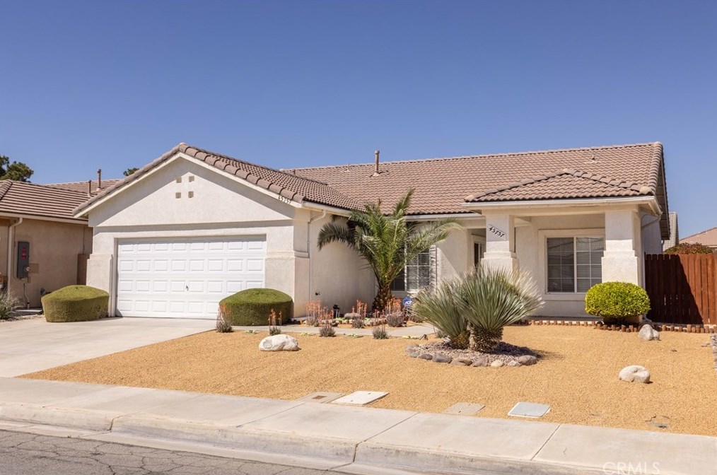 45757 Knightsbridge St, Lancaster, CA 93534-5153