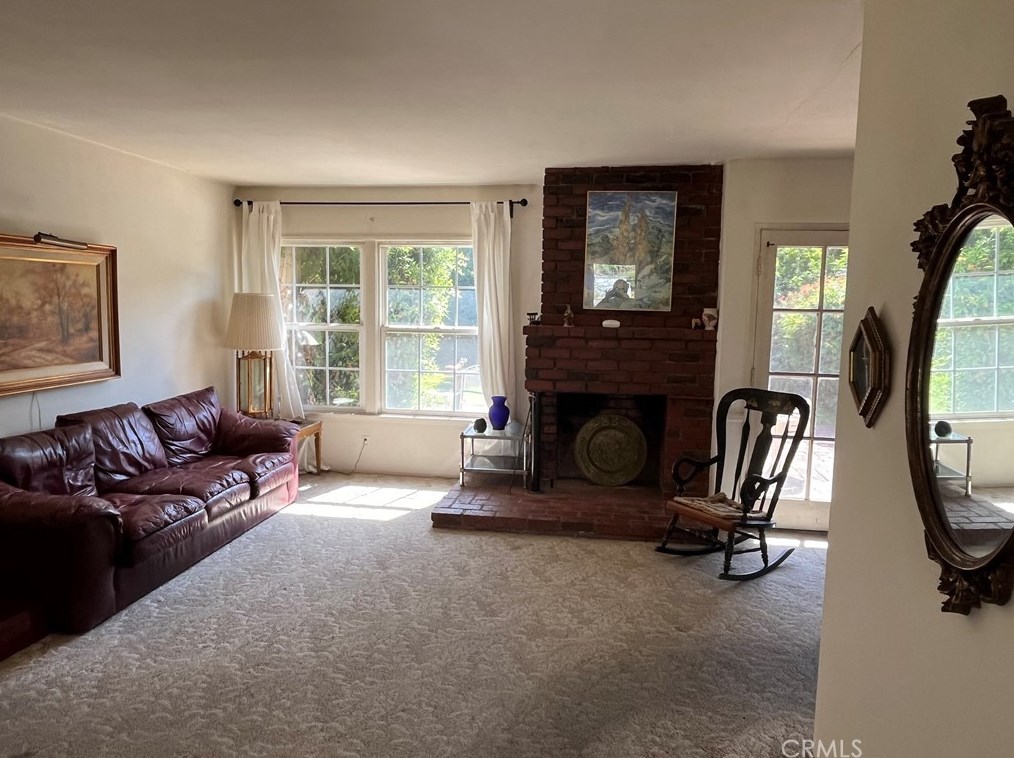 6916 Bellingham Ave, North Hollywood, CA 91605