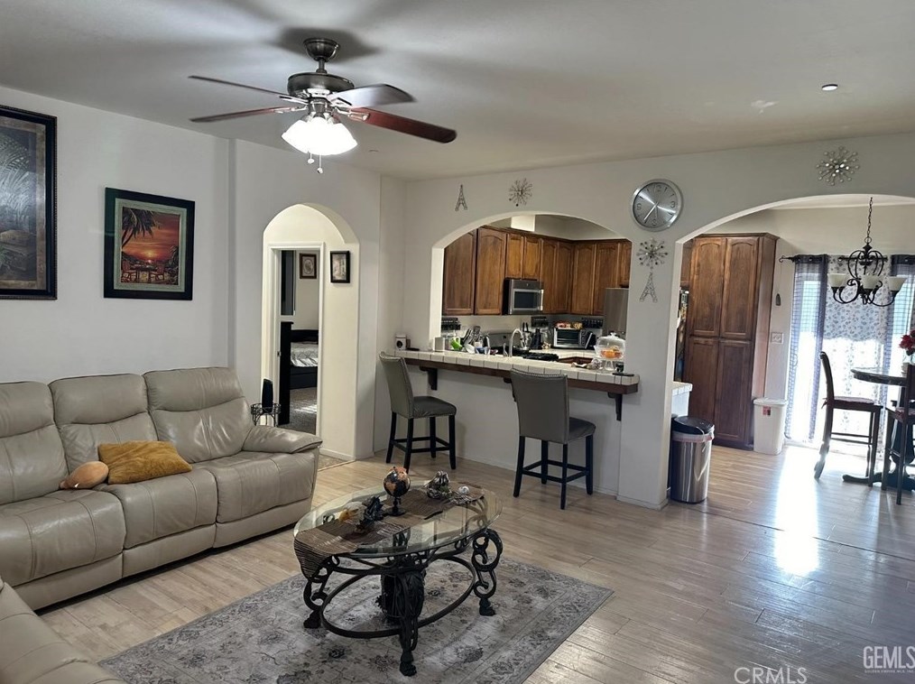 6714 Doncaster Ave, Bakersfield, CA 93307-8839