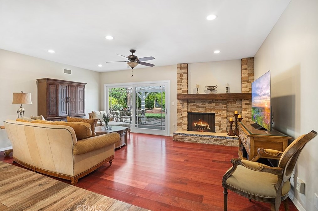 1723 La Granada Dr, Thousand Oaks, CA 91362