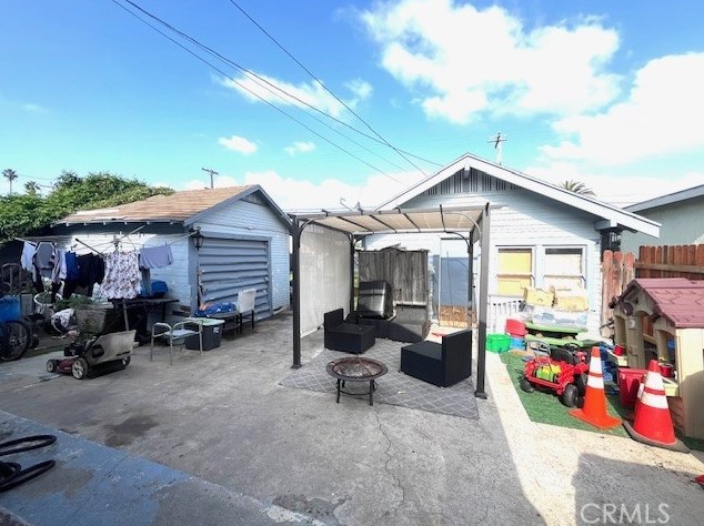 2051 Olive Ave, Long Beach, CA 90806-4933
