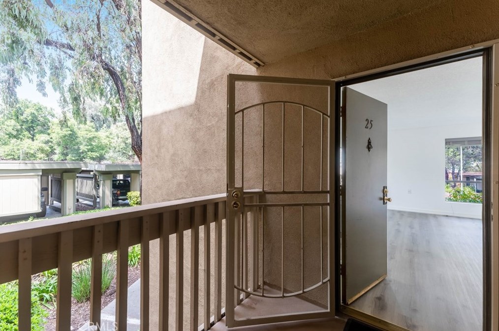 801 Pinetree Cir #25, Thousand Oaks, CA 91360