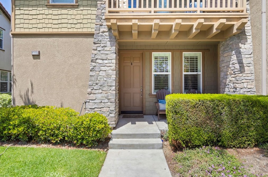 3227 Lisbon Ln, Oxnard, CA 93036