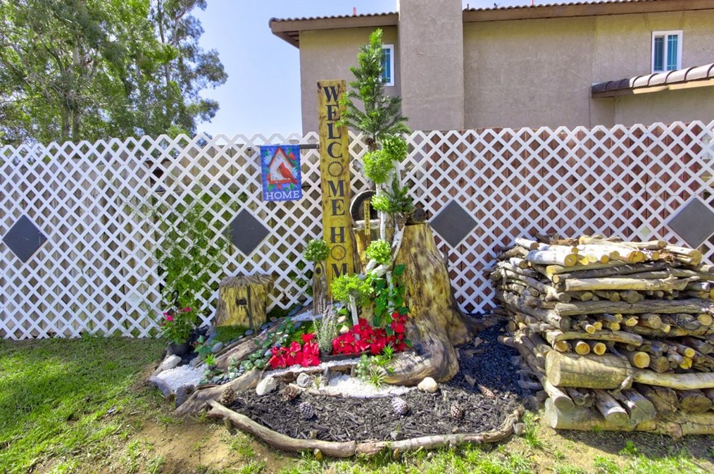 37472 Yorkshire Dr, Palmdale CA  93550-6239 exterior