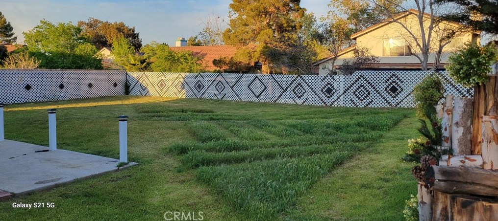 37472 Yorkshire Dr, Palmdale CA  93550-6239 exterior