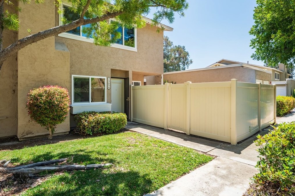 13656 Mulberry Tree Ct, Poway, CA 92064-4644