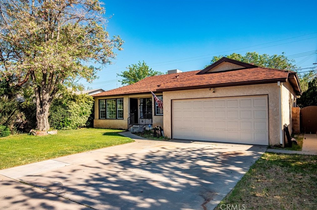 644 Avenue, Lancaster, CA