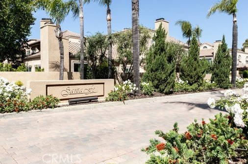 23705 Del Monte Dr, Santa Clarita CA  91355-3815 exterior