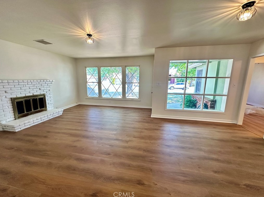 808 W Ave J 9, Lancaster, CA 93534