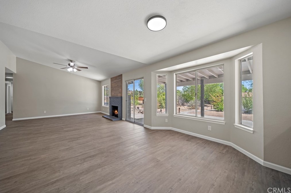 39342 Frontier Circus St, Palmdale CA  93591-3237 exterior