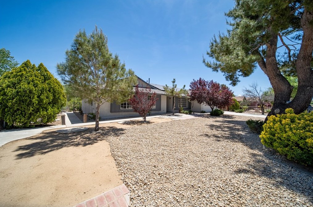 39342 Frontier Circus St, Palmdale CA  93591-3237 exterior