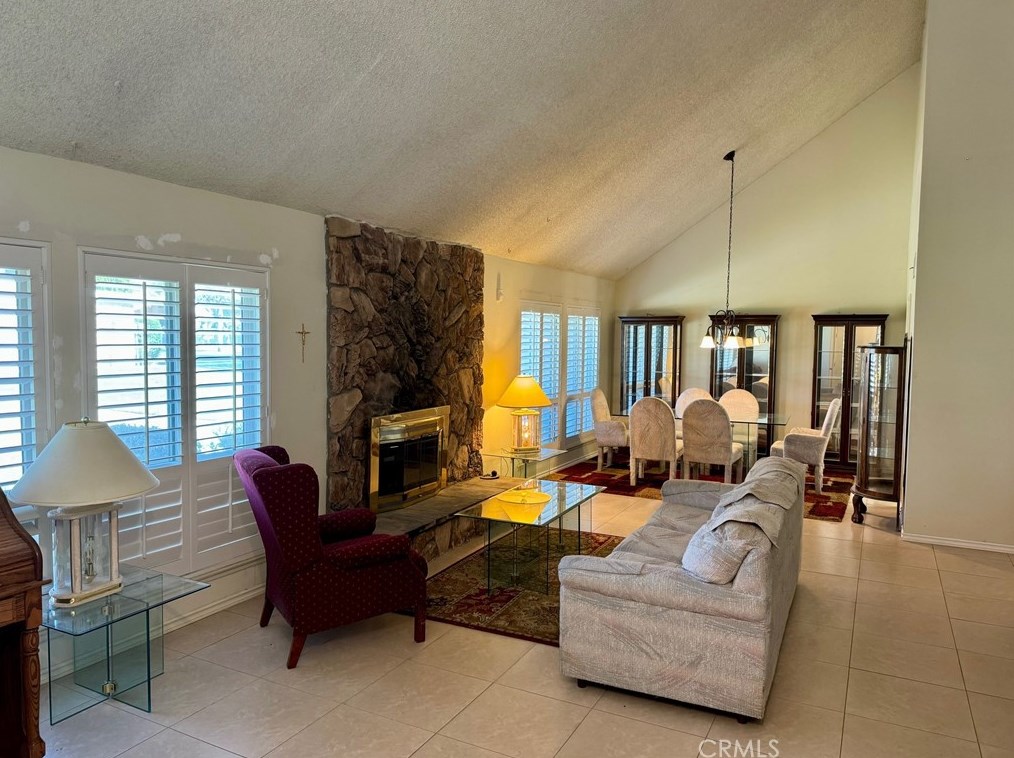 44143 Planet Cir, Lancaster, CA 93536-6043