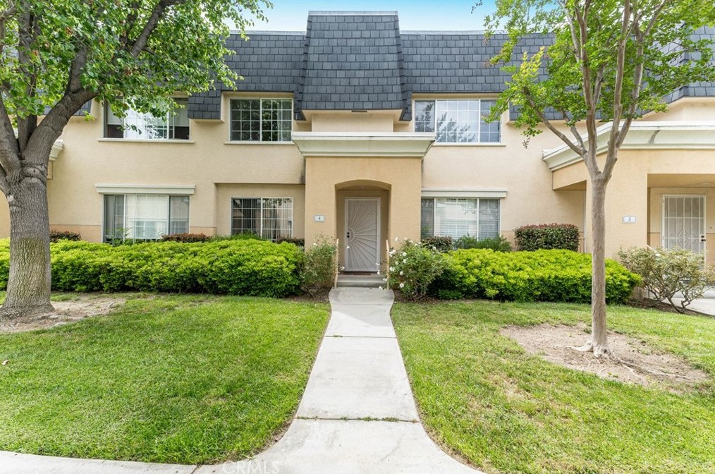 19124 Hamlin St, Los Angeles, CA 91335-5895