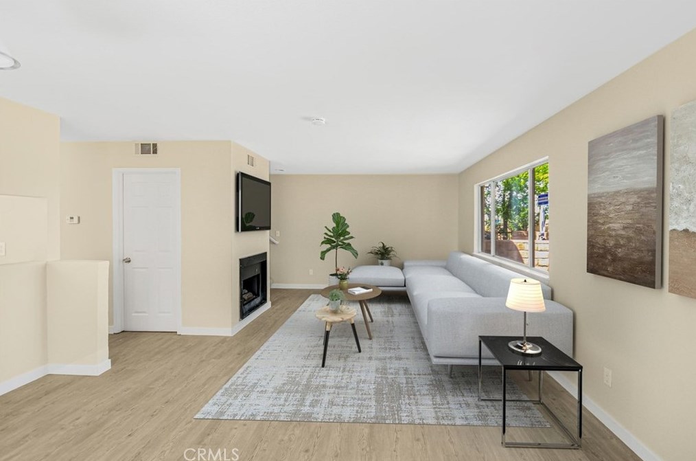 43481 30th Street #3, Lancaster, CA 93536