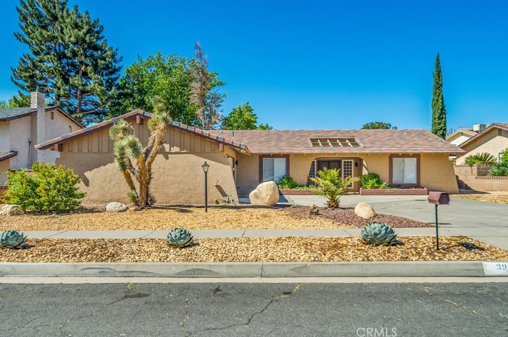 39713 Makin Ave, Palmdale, CA 93551-2940