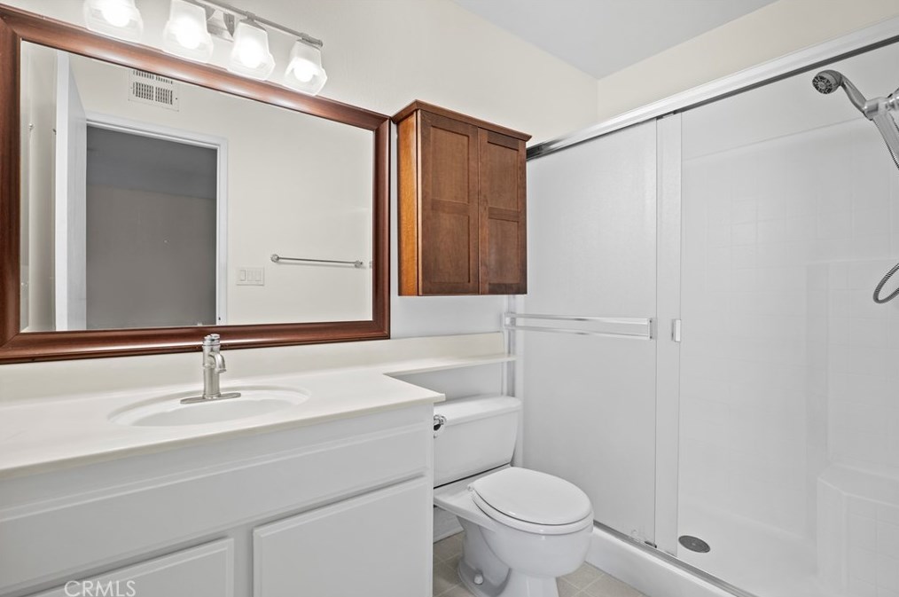 25691 Leticia Dr, Santa Clarita CA  91355-2254 exterior