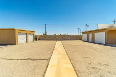 8837 E Palmdale Boulevard, Palmdale, CA 93552 - Photo 38