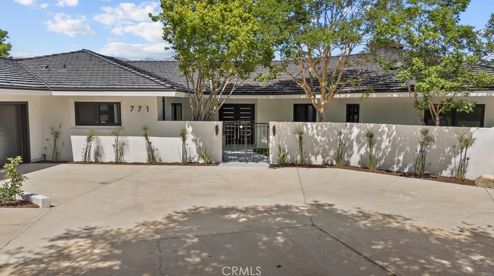 771 Panorama Pl, Pasadena, CA 91105-1020