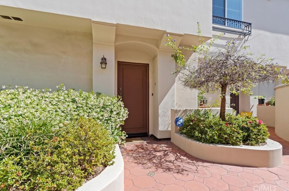 5753 White Oak Ave #11, Van Nuys, CA 91316