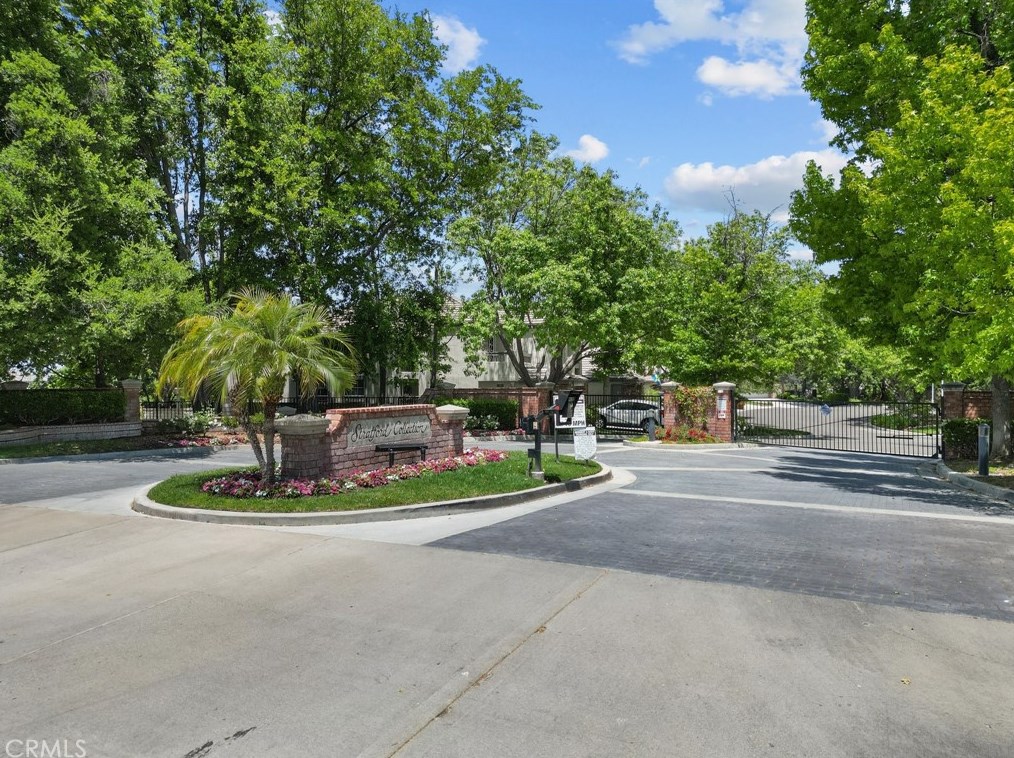 24660 Brighton Dr, Santa Clarita, CA 91355-4364