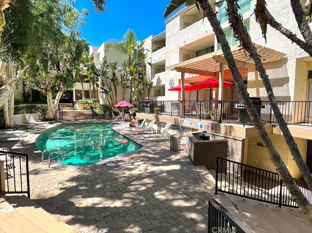 5325 Newcastle Ave #245, Van Nuys, CA 91316