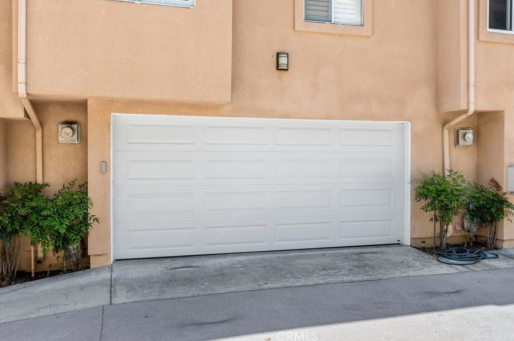 4345 Freedom Dr, Calabasas CA  91302-5125 exterior