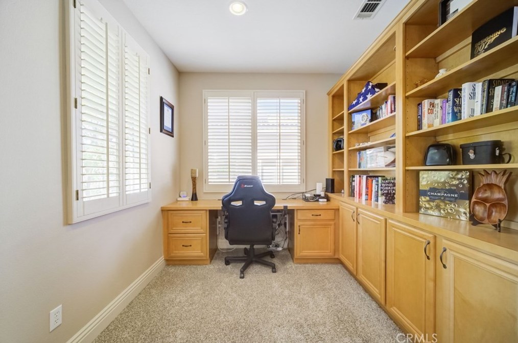 3831 Tournament Dr, Palmdale CA  93551-5642 exterior