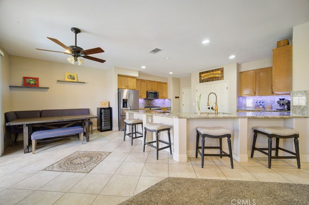 3831 Tournament Dr, Palmdale CA  93551-5642 exterior