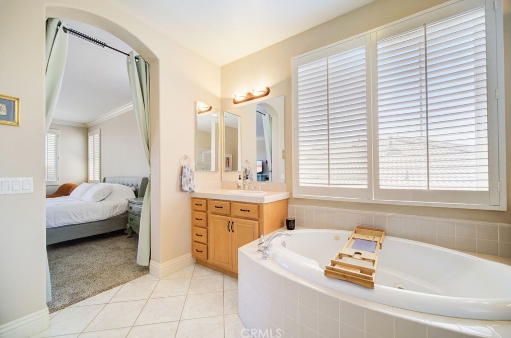 3831 Tournament Dr, Palmdale CA  93551-5642 exterior