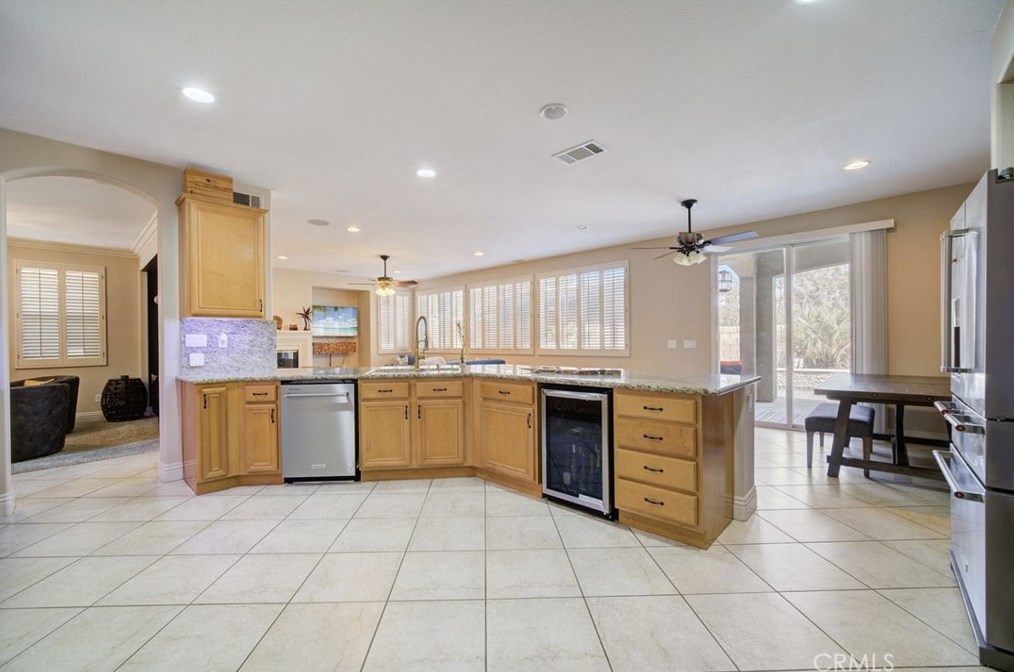 3831 Tournament Dr, Palmdale CA  93551-5642 exterior