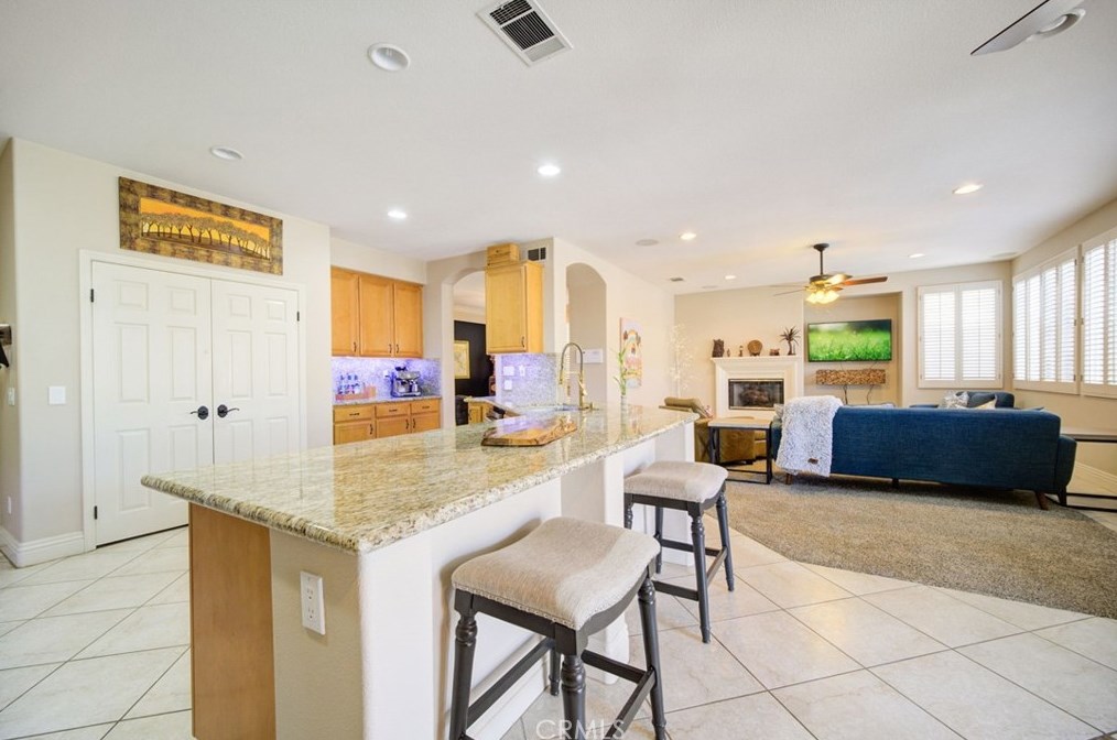 3831 Tournament Dr, Palmdale CA  93551-5642 exterior