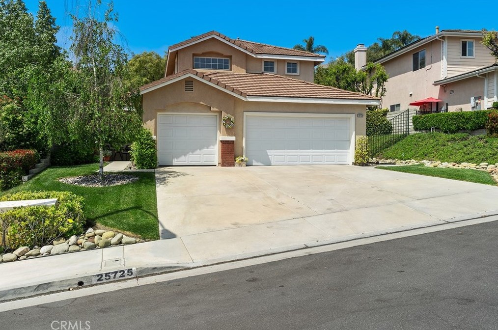 25725 Bronte Ln, Santa Clarita, CA 91381