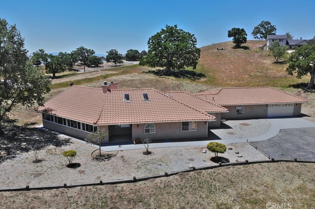 18611 Mustang Dr, Tehachapi, CA 93561