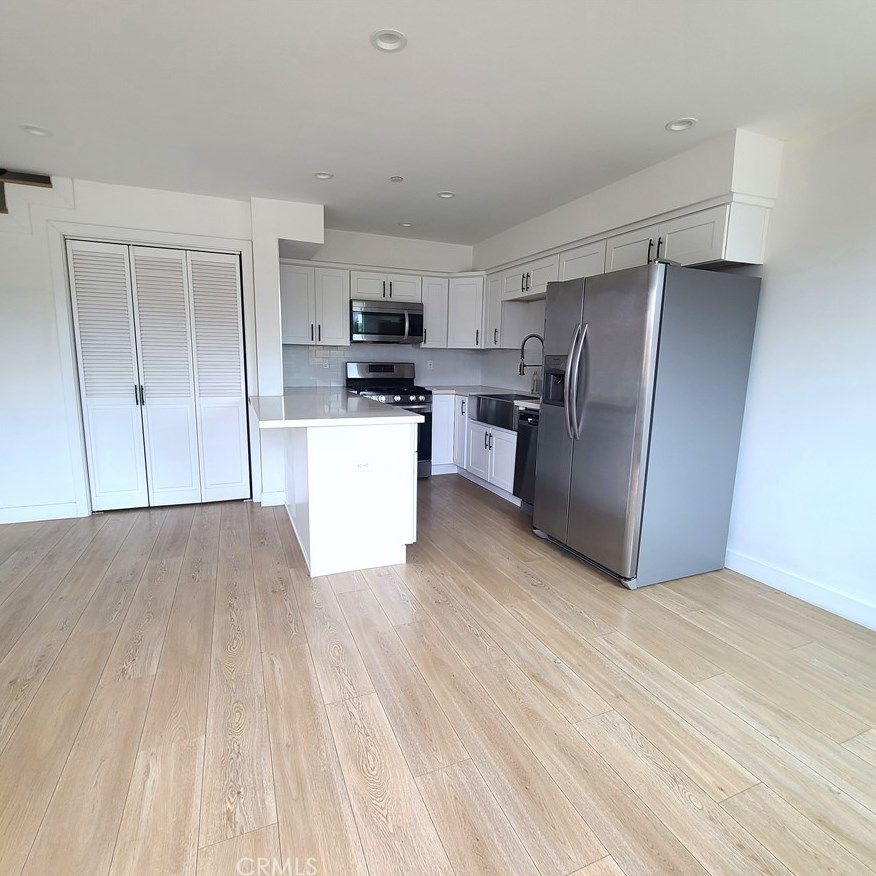 4511 Saturn St, Los Angeles CA  90019-5848 exterior