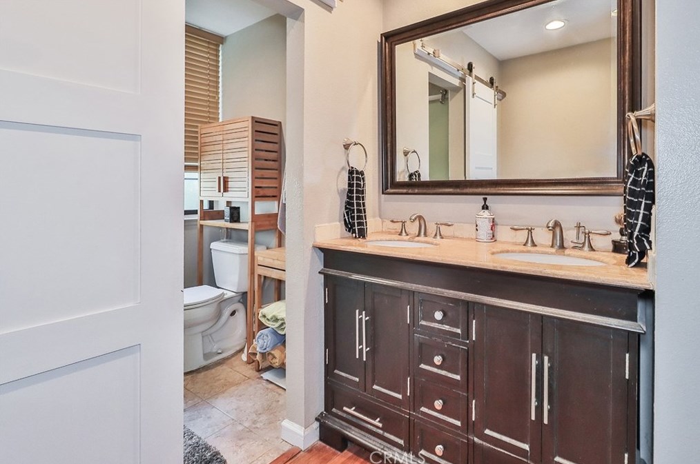 25252 Avenida Rotella, Santa Clarita CA  91355-3003 exterior