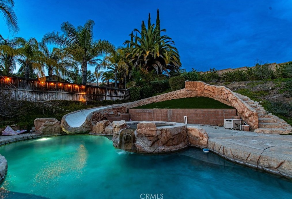 32480 The Old Rd, Santa Clarita CA  91384-3055 exterior