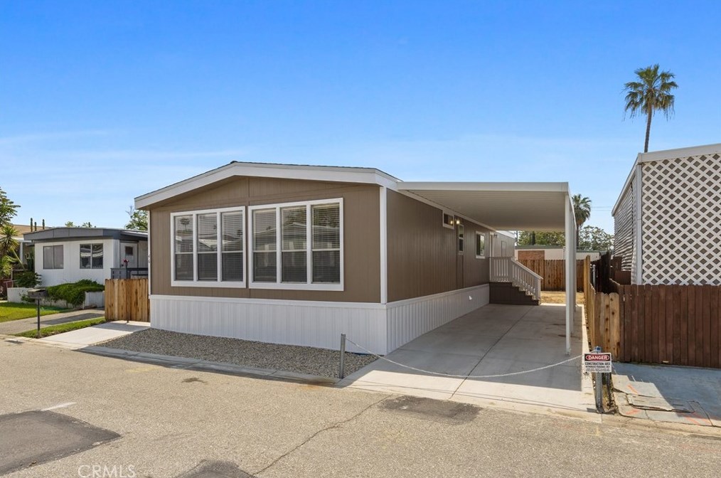 46 Cedarwood Ln, Bakersfield, CA 93308-4628