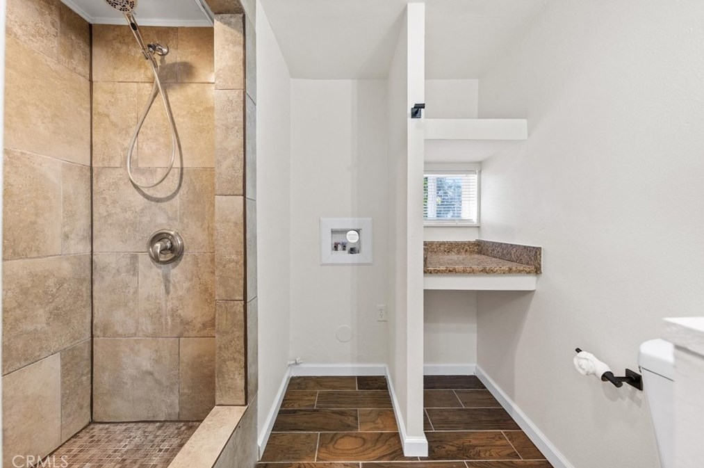 136 Fernwood Ln, Bakersfield CA  93308-4680 exterior