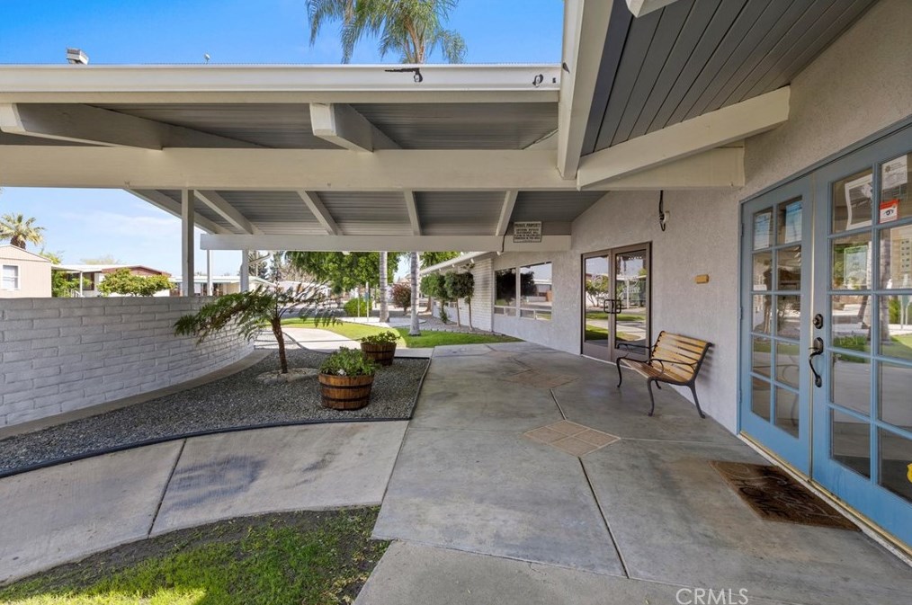 136 Fernwood Ln, Bakersfield CA  93308-4680 exterior