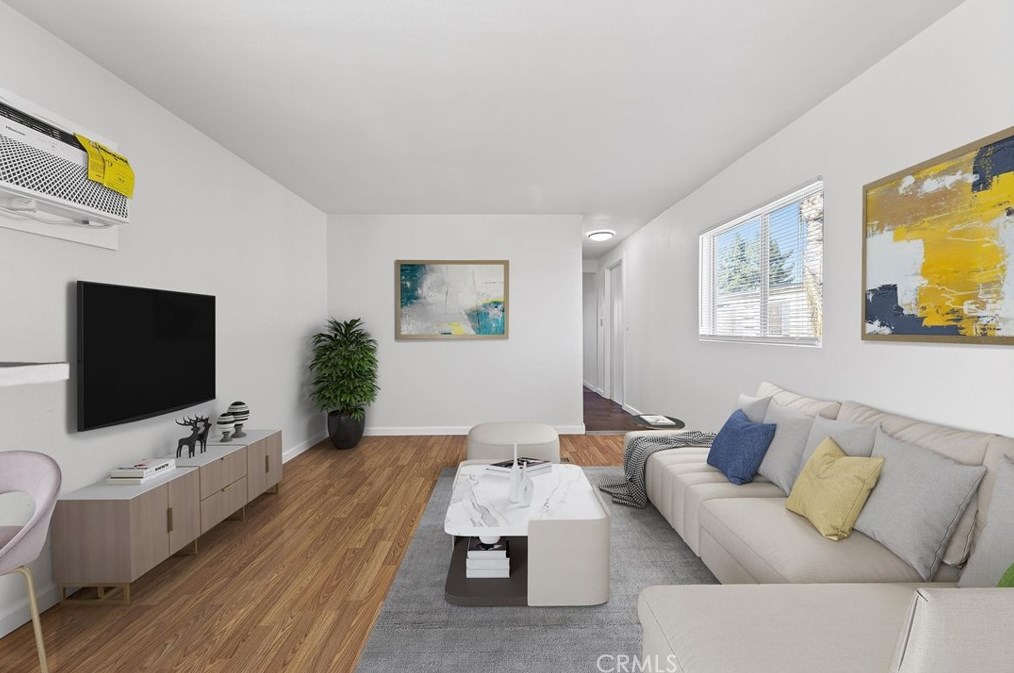 136 Fernwood Ln, Bakersfield CA  93308-4680 exterior